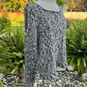 Ocean Drive Cable Knit Sweater Oversized Cold Shoulder size Medium